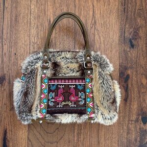OILILY Faux Fur Embroidered Nordic Purse Handbag